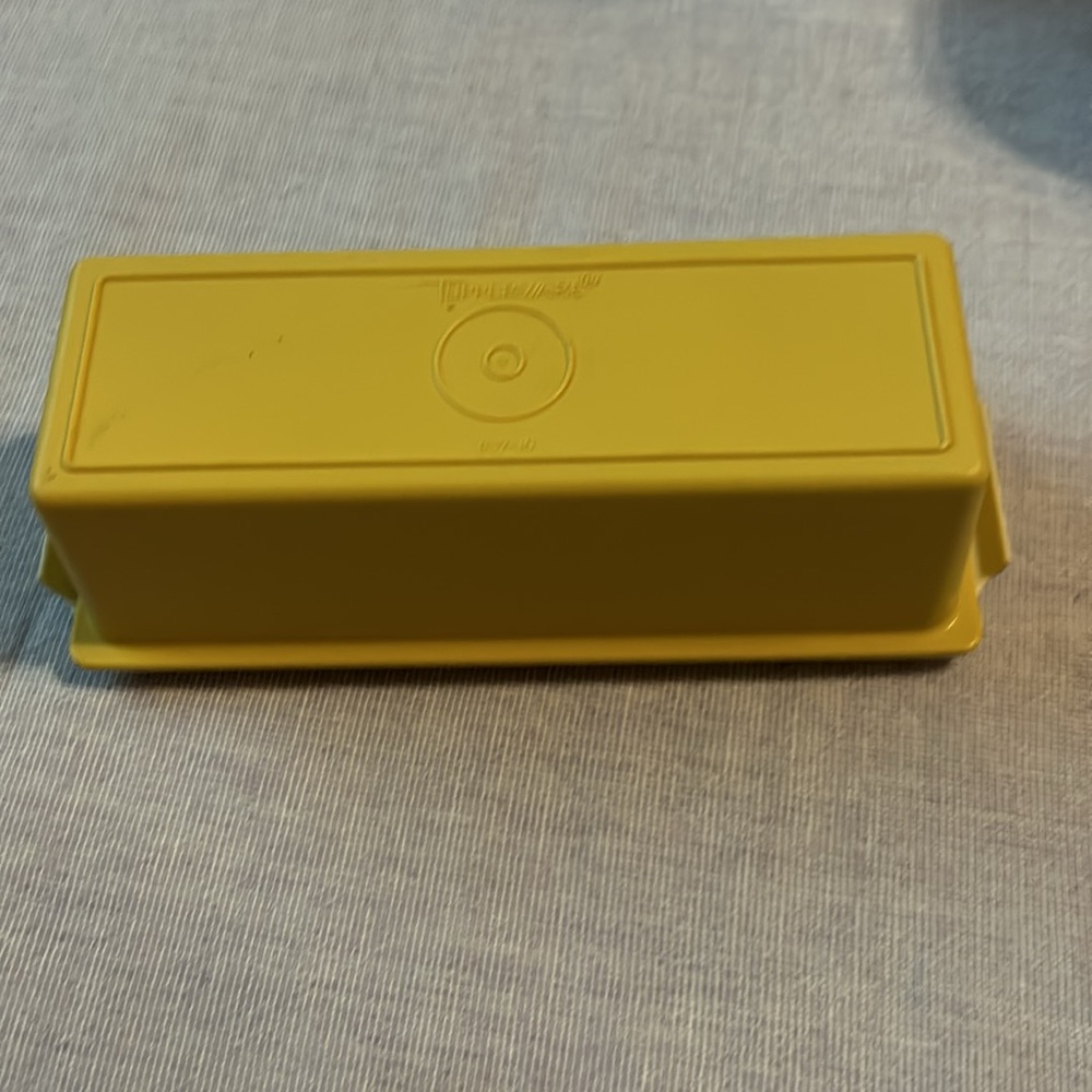 Tupperware set - Picture 2 of 7